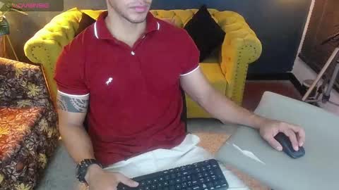 Snapshot of tayler_luke chatting on November 29, 2025, 1:41 am Tayler online show from November 29, 2025, 1:41 am