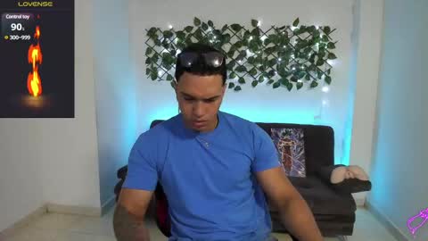 Snapshot of taylor_johnn chatting on December 11, 2024, 2:22 pm Penagos zz online show from December 11, 2024, 2:22 pm