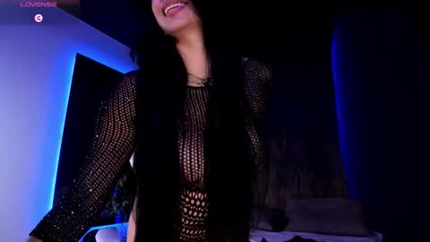 Snapshot of taylor_jonnees chatting on November 29, 2025, 4:32 pm Taylor Help me to get 100 thumbs up online show from November 29, 2025, 4:32 pm