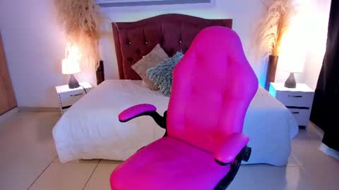 Snapshot of taylor_ross_ chatting on July 21, 2026, 1:57 pm Tay online show from July 21, 2026, 1:57 pm