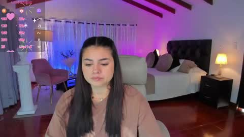 Snapshot of taylor_smith1_ chatting on May 9, 2026, 11:37 am Taylor online show from May 9, 2026, 11:37 am