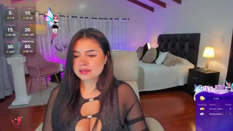 Snapshot of taylor_smith1_ chatting on May 12, 2026, 4:53 am Taylor online show from May 12, 2026, 4:53 am
