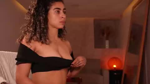 Snapshot of taylormich1 chatting on March 17, 2026, 10:24 pm taylormichell online show from March 17, 2026, 10:24 pm