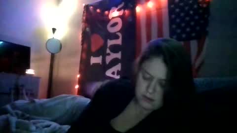 Snapshot of taylorriot chatting on September 10, 2025, 4:12 am Taylor Riot online show from September 10, 2025, 4:12 am