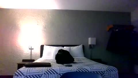 Snapshot of taylorriot chatting on December 3, 2025, 10:08 pm Taylor Riot online show from December 3, 2025, 10:08 pm