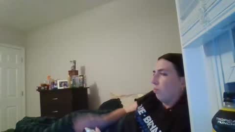 Snapshot of taylorslay chatting on May 18, 2026, 12:29 am taylorslay online show from May 18, 2026, 12:29 am