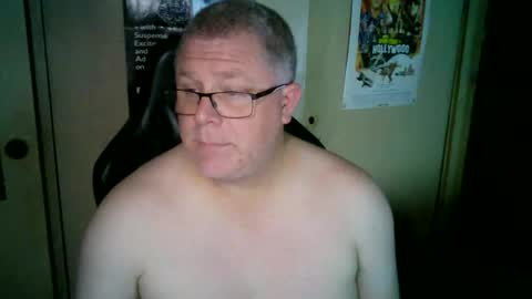 Snapshot of taylz chatting on May 12, 2026, 2:47 pm taylz online show from May 12, 2026, 2:47 pm