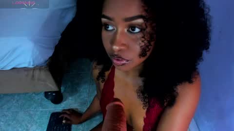 Tayra online show from May 1, 2026, 8:24 pm