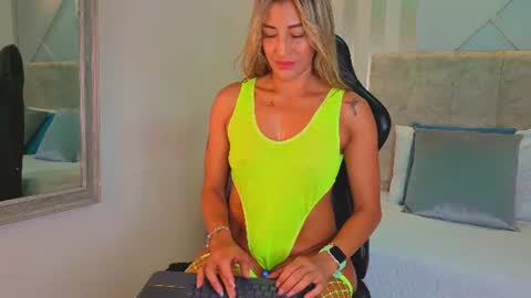 tayra online show from July 28, 2026, 8:52 pm