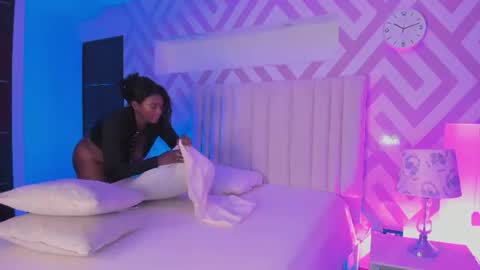 Snapshot of tayrasiny chatting on July 15, 2026, 4:18 am Tayra horny for you online show from July 15, 2026, 4:18 am