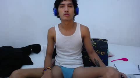 Snapshot of tayronx33 chatting on December 27, 2024, 6:31 pm Tayron online show from December 27, 2024, 6:31 pm