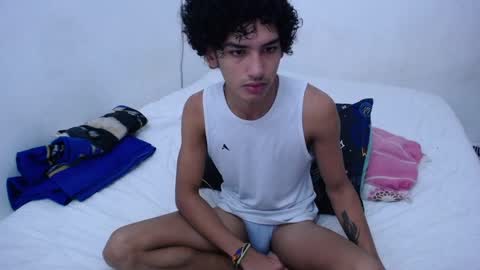 Snapshot of tayronx33 chatting on December 30, 2024, 2:51 pm Tayron online show from December 30, 2024, 2:51 pm