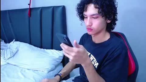 Snapshot of tayronx33 chatting on September 27, 2025, 5:29 pm Tayron online show from September 27, 2025, 5:29 pm