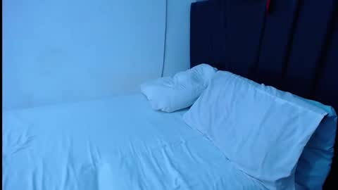 Snapshot of tayronx33 chatting on October 4, 2025, 6:28 pm Tayron online show from October 4, 2025, 6:28 pm