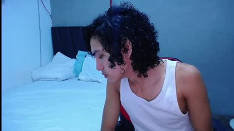 Snapshot of tayronx33 chatting on October 5, 2025, 5:22 pm Tayron online show from October 5, 2025, 5:22 pm