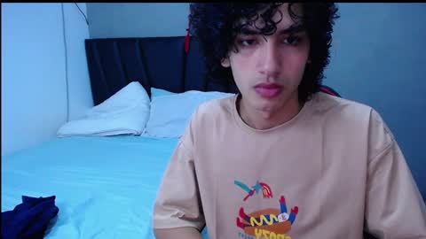 Snapshot of tayronx33 chatting on October 10, 2025, 7:46 pm Tayron online show from October 10, 2025, 7:46 pm