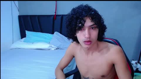 Snapshot of tayronx33 chatting on November 6, 2025, 6:31 pm Tayron online show from November 6, 2025, 6:31 pm