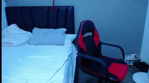 Snapshot of tayronx33 chatting on November 16, 2025, 6:46 pm Tayron online show from November 16, 2025, 6:46 pm