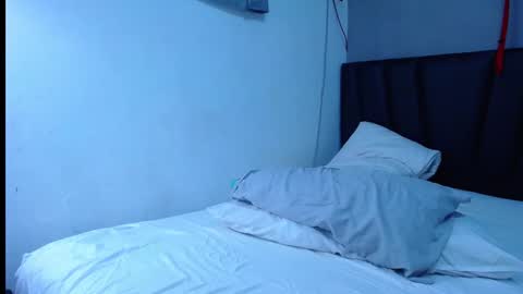 Snapshot of tayronx33 chatting on November 19, 2025, 6:08 pm Tayron online show from November 19, 2025, 6:08 pm