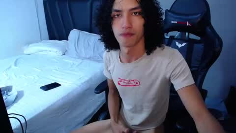 Snapshot of tayronx33 chatting on March 16, 2026, 5:50 pm Tayron online show from March 16, 2026, 5:50 pm