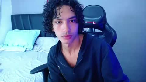 Snapshot of tayronx33 chatting on June 14, 2026, 3:58 pm Tayron online show from June 14, 2026, 3:58 pm