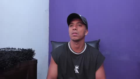 Snapshot of taysonysasha chatting on December 4, 2024, 11:46 pm ask for cum online show from December 4, 2024, 11:46 pm