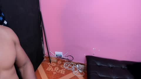 Snapshot of taysonysasha chatting on February 8, 2025, 1:32 am ask for cum online show from February 8, 2025, 1:32 am