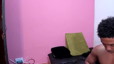 Snapshot of taysonysasha chatting on February 20, 2025, 9:09 pm ask for cum online show from February 20, 2025, 9:09 pm