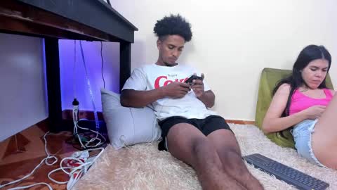 Snapshot of taysonysasha chatting on September 15, 2025, 7:25 pm ask for cum online show from September 15, 2025, 7:25 pm