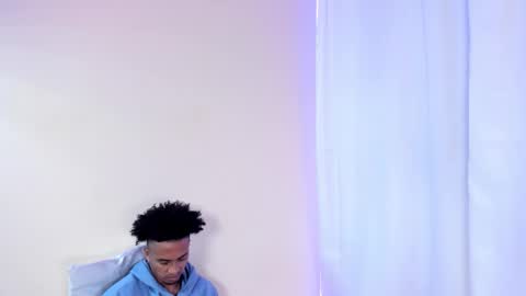 Snapshot of taysonysasha chatting on October 27, 2025, 9:30 pm ask for cum online show from October 27, 2025, 9:30 pm