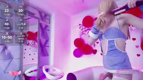 Snapshot of tayzon_foxxx chatting on February 18, 2025, 1:22 pm Sofia online show from February 18, 2025, 1:22 pm