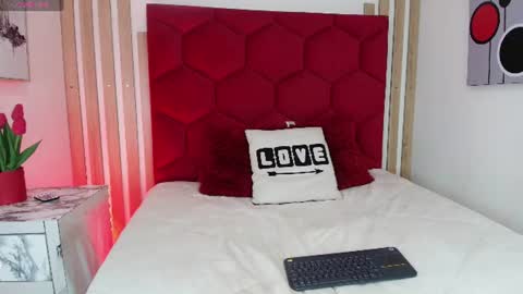 Snapshot of tayzon_foxxx chatting on July 4, 2026, 8:15 pm Sofia online show from July 4, 2026, 8:15 pm