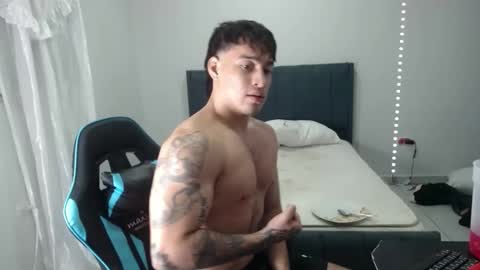 team23hot0 online show from September 18, 2025, 2:35 am