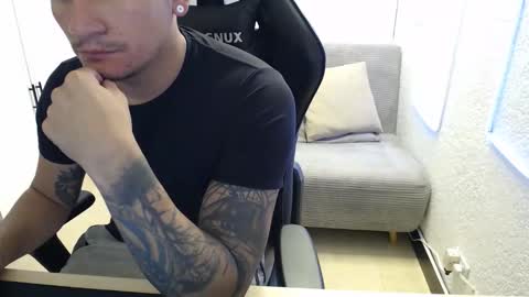 DYNAMITE DUO69 online show from February 9, 2026, 12:42 pm