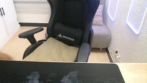 DYNAMITE DUO69 online show from February 12, 2026, 1:28 pm