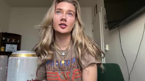 Snapshot of teamtragic chatting on September 15, 2025, 12:21 am Katy online show from September 15, 2025, 12:21 am