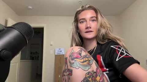 Snapshot of teamtragic chatting on September 27, 2025, 2:05 am Katy online show from September 27, 2025, 2:05 am