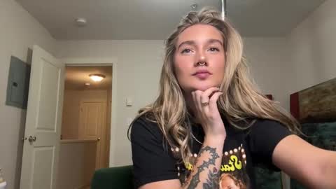 Snapshot of teamtragic chatting on October 18, 2025, 2:25 am Katy online show from October 18, 2025, 2:25 am