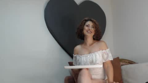 ALICIA--- online show from July 7, 2026, 5:43 am