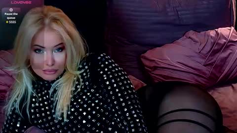 teasingjulianna online show from January 18, 2026, 3:32 am