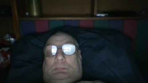 Snapshot of tebb61 chatting on April 22, 2026, 9:33 am Mark online show from April 22, 2026, 9:33 am