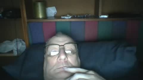 Snapshot of tebb61 chatting on May 13, 2026, 7:50 am Mark online show from May 13, 2026, 7:50 am