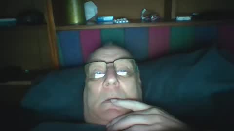 Snapshot of tebb61 chatting on May 18, 2026, 6:41 am Mark online show from May 18, 2026, 6:41 am