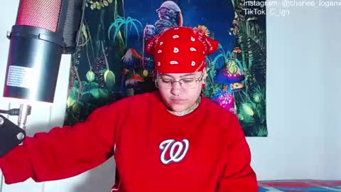 Charlee He online show from June 17, 2026, 1:19 am