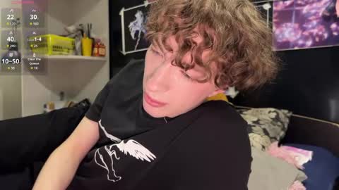 Snapshot of technoracer chatting on March 8, 2026, 10:02 pm Alice online show from March 8, 2026, 10:02 pm