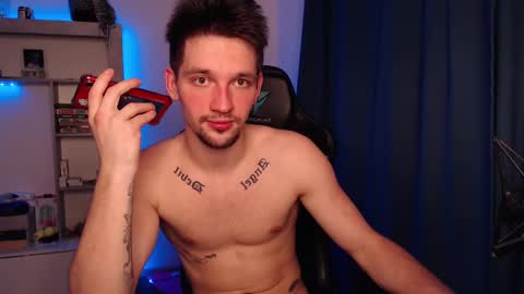 Snapshot of teddy_mode chatting on February 17, 2025, 6:37 pm Teddy online show from February 17, 2025, 6:37 pm