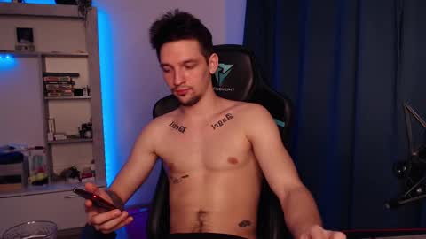 Snapshot of teddy_mode chatting on February 17, 2025, 9:41 pm Teddy online show from February 17, 2025, 9:41 pm