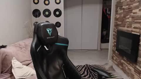 Snapshot of teddy_mode chatting on November 18, 2025, 2:50 am Teddy online show from November 18, 2025, 2:50 am