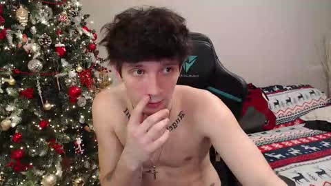 Teddy online show from December 20, 2025, 9:33 pm