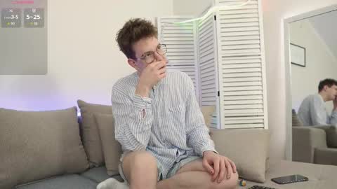 Snapshot of teddy_parker chatting on November 23, 2025, 9:09 am Teddy online show from November 23, 2025, 9:09 am